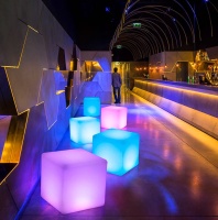 Светильник Куб 43 с питанием от АКБ, RGB