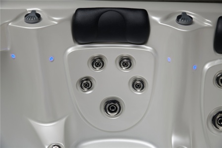 Гидромассажный спа-бассейн Joyee SPA Rome Гидромассажный спа-бассейн Joyee SPA Rome